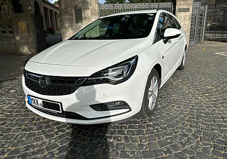 Opel Astra 1.6 D Sports Tourer Business Innovation