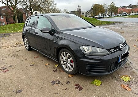 VW Golf Volkswagen 2.0 TDI DSG BMT GTD - 8 Fach bereift