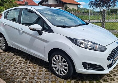 Ford Fiesta 1,0 EcoBoost 74kW Celebration PowerSh...