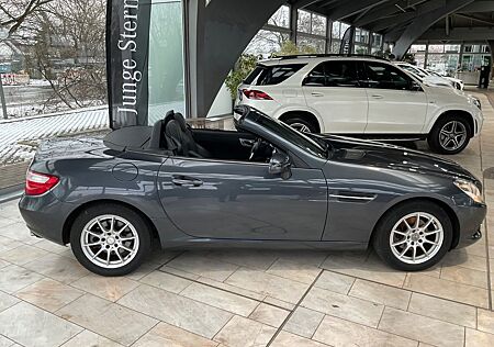 Mercedes-Benz SLK 200 MB scheckheftgepflegt,Panodach,Navi,Led