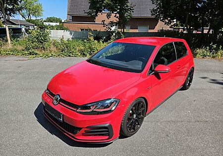 VW Golf Volkswagen 2.0 TSI GTI Performance