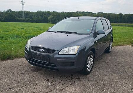 Ford Focus 1,8 Style Style