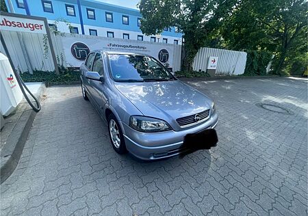 Opel Astra 1.6
