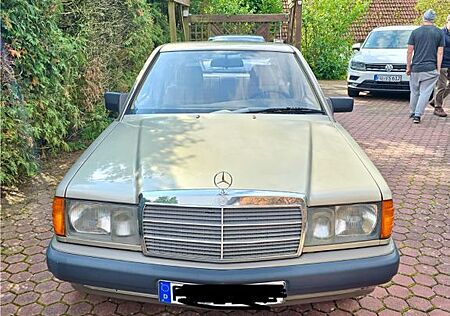 Mercedes-Benz 190 gebraucht kaufen Mercedes-Benz 190 E gepflegter Oldtimer