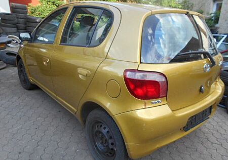 Toyota Yaris 1.0