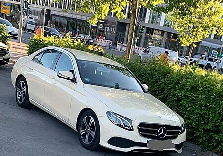 Mercedes-Benz E 200 D Automatik Taxi Paket Mercedes Benz