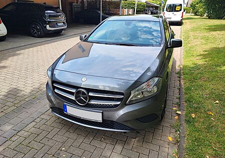 Mercedes-Benz A 180 - Automatik, AHK, Klima, Top Zustand