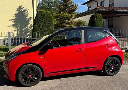 Toyota Aygo (X) Aygo (X) 1,0-l-VVT-i x-cite x-cite