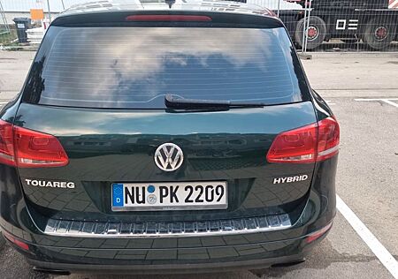 VW Touareg Volkswagen 3.0 Hybrid Tiptronic -