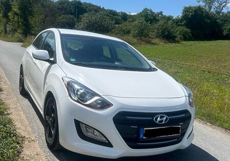Hyundai i30 blue 1.4 -