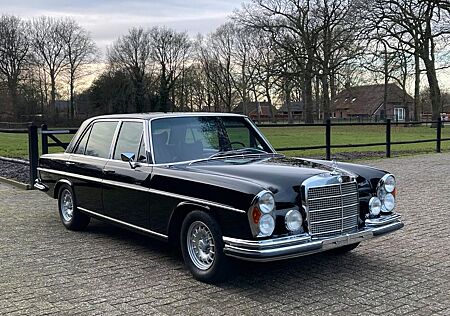 Mercedes-Benz 300 SEL 6.3