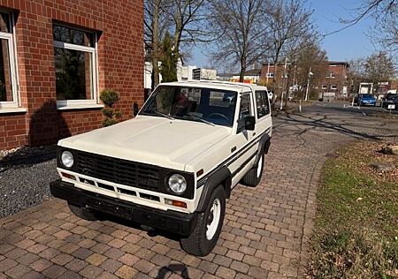 Nissan Patrol Datsun 2.8 K160, dt. Auto, Oldtimer