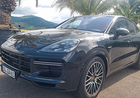 Porsche Cayenne Coupe Turbo S E-Hybrid