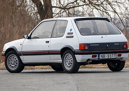 Peugeot 205 GTI