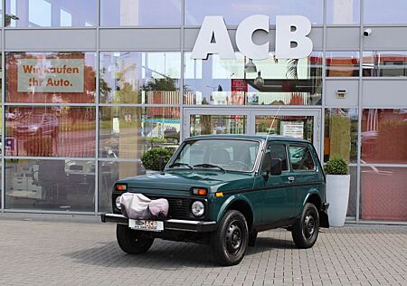 Lada Niva 4x4 Only Servo AHK Seilwinde