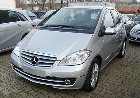 Mercedes-Benz A 180 ELEGANCE Autotronic / Aktiver Park-Assist.