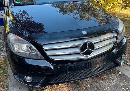 Mercedes-Benz B 180 -