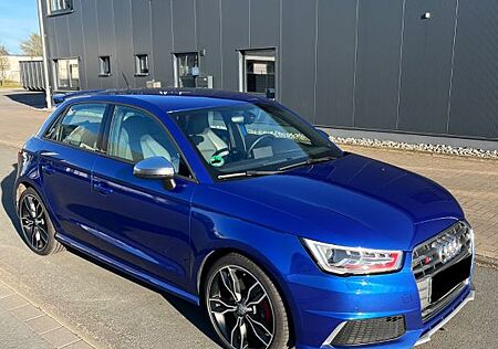 Audi S1 2.0 TFSI Sportback - Quattro / Schalensitze