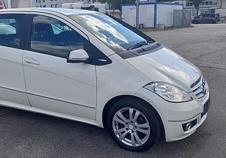 Mercedes-Benz A 160 AVANTGARDE BlueEFFICIENCY