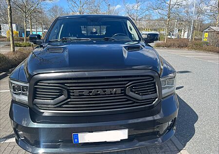 Dodge RAM 1500 Night 5,7 HEMI