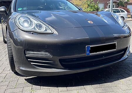 Porsche Panamera 4S