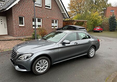 Mercedes-Benz C 180 Autom. - Top gepflegt