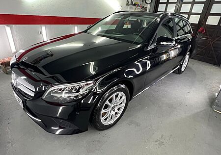 Mercedes-Benz C 220 d T Autom. -