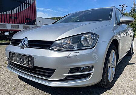 VW Golf Volkswagen VII Lounge NAVI/PDC/ALU/WINTERRÄDER