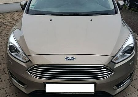 Ford Focus , Automatik | Scheckheft | HU 07/2026
