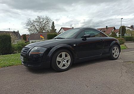 Audi TT Coupe 1.8T 132 kW -