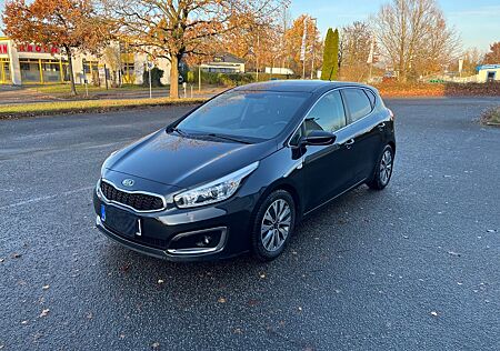 Kia Cee'd / Ceed 1.4 Benzin mit AHK