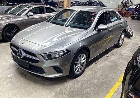 Mercedes-Benz A 250 e (177.186) Metallic