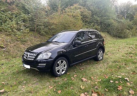 Mercedes-Benz ML 350 CDI 4MATIC -Absolut Vollausstattung.