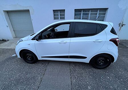 Hyundai i10 Passion + 4 Zylinder, Top Zustand
