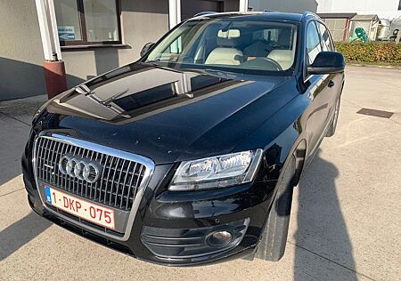 Audi Q5 2.0 TDI quattro aut + LEDER + AHK + PANO +