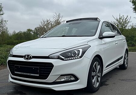 Hyundai i20 Passion/Navi/R.F.Kam/Pano.Dach/Garantie