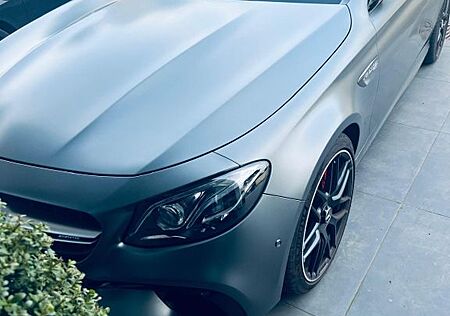Mercedes-Benz E 63 AMG Mercedes-AMG E 63 S 4MATIC+ T Autom...