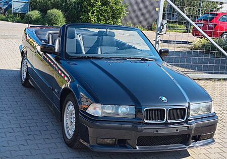 BMW 320i Cabrio