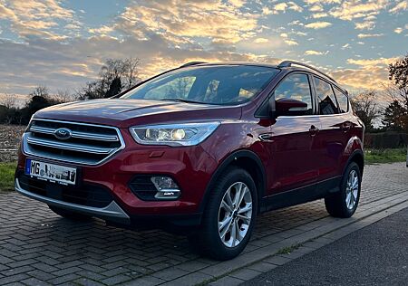 Ford Kuga 1,5 EcoBoost 110kW Titanium AHK Vollaussta