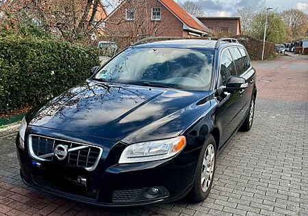 Volvo V70 D3 Momentum, AHK, viele Extras