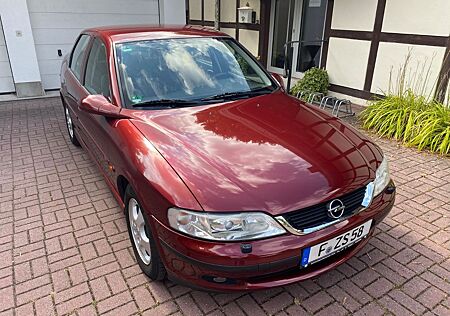 Opel Vectra 2.0 16v Scheckheft gepflegt TüV neu