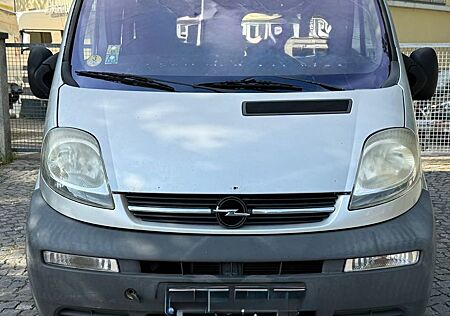 Opel Vivaro 1.9 DTI 9 Sitzer L1H1 2,7t Klima AHK