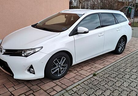 Toyota Auris Touring Sports Touring Sports 2,0-l-D-...