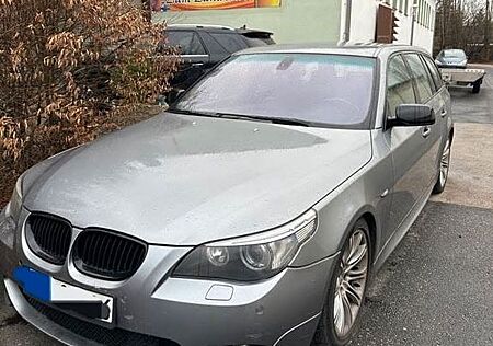 BMW 545i A touring -