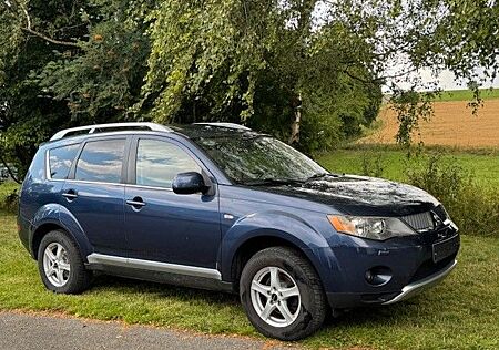 Mitsubishi Outlander 2.2 DI-D Instyle Instyle