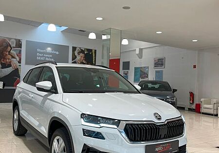 Skoda Karoq gebraucht kaufen Skoda Karoq Selection 1.5 TSI LED Navi CarPlay Sound