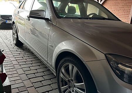 Mercedes-Benz C 200 KOMPRESSOR AVANTGARDE AVANTGARDE