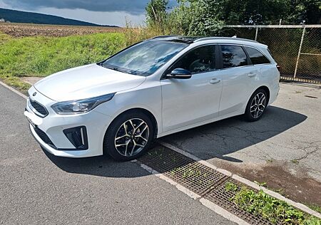 Kia Cee'd Sportswagon 1.4 T-GDI GT Line...