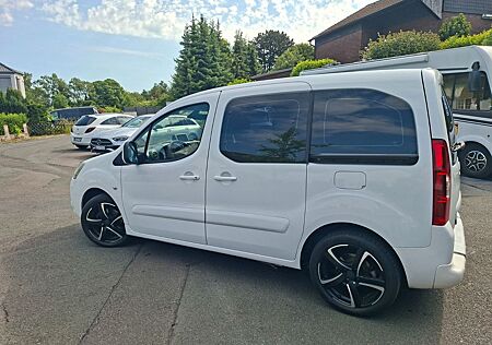 Citroën Berlingo HDi 110 FAP mit Rollstuhlrampe