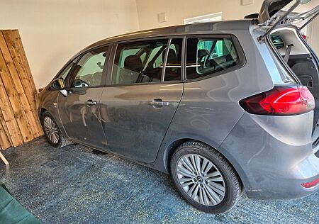 Opel Zafira Tourer 2.0 TDI